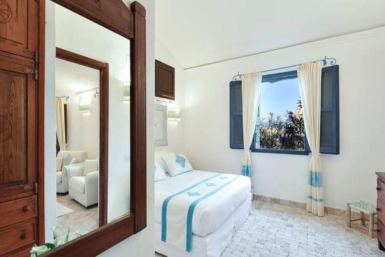 อาร์บาตักซ์ พาร์ค รีสอร์ต - บอร์โก กาลา โมเรสกา Hotel ภายนอก รูปภาพ
