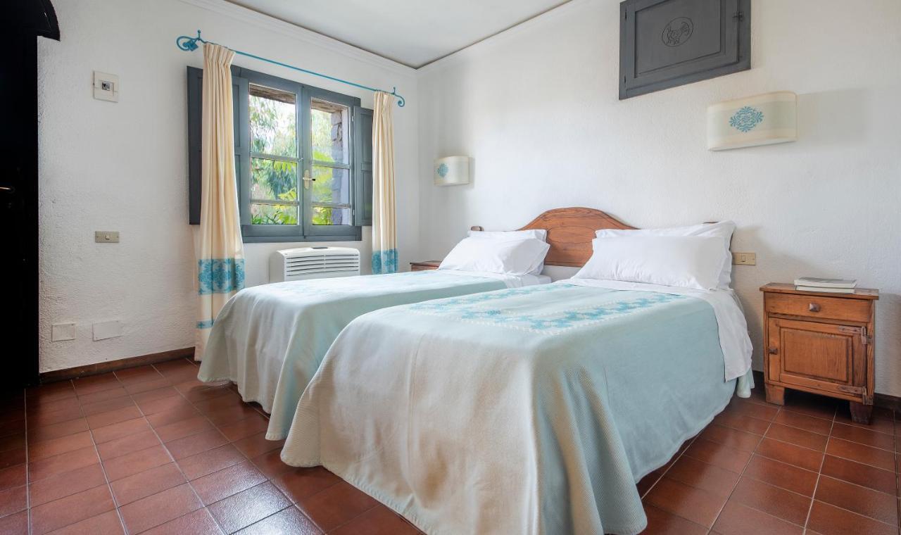 อาร์บาตักซ์ พาร์ค รีสอร์ต - บอร์โก กาลา โมเรสกา Hotel ภายนอก รูปภาพ