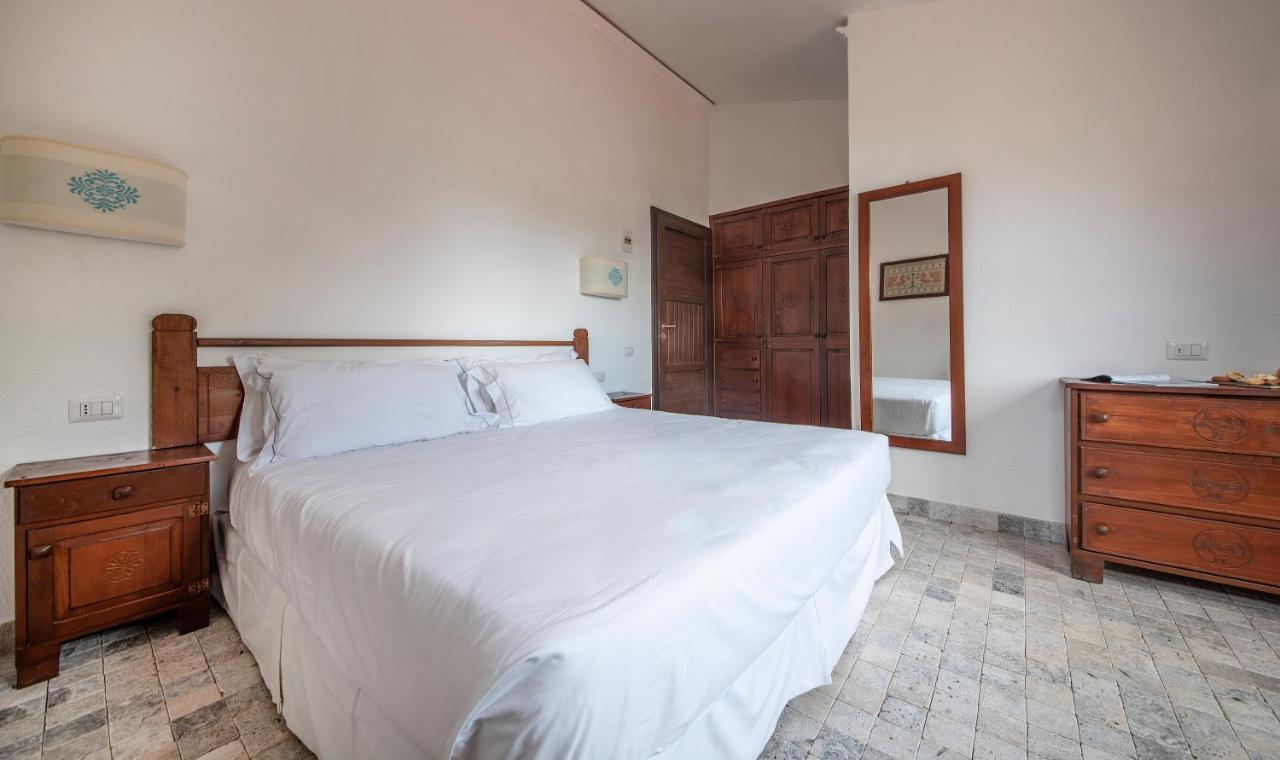 อาร์บาตักซ์ พาร์ค รีสอร์ต - บอร์โก กาลา โมเรสกา Hotel ภายนอก รูปภาพ