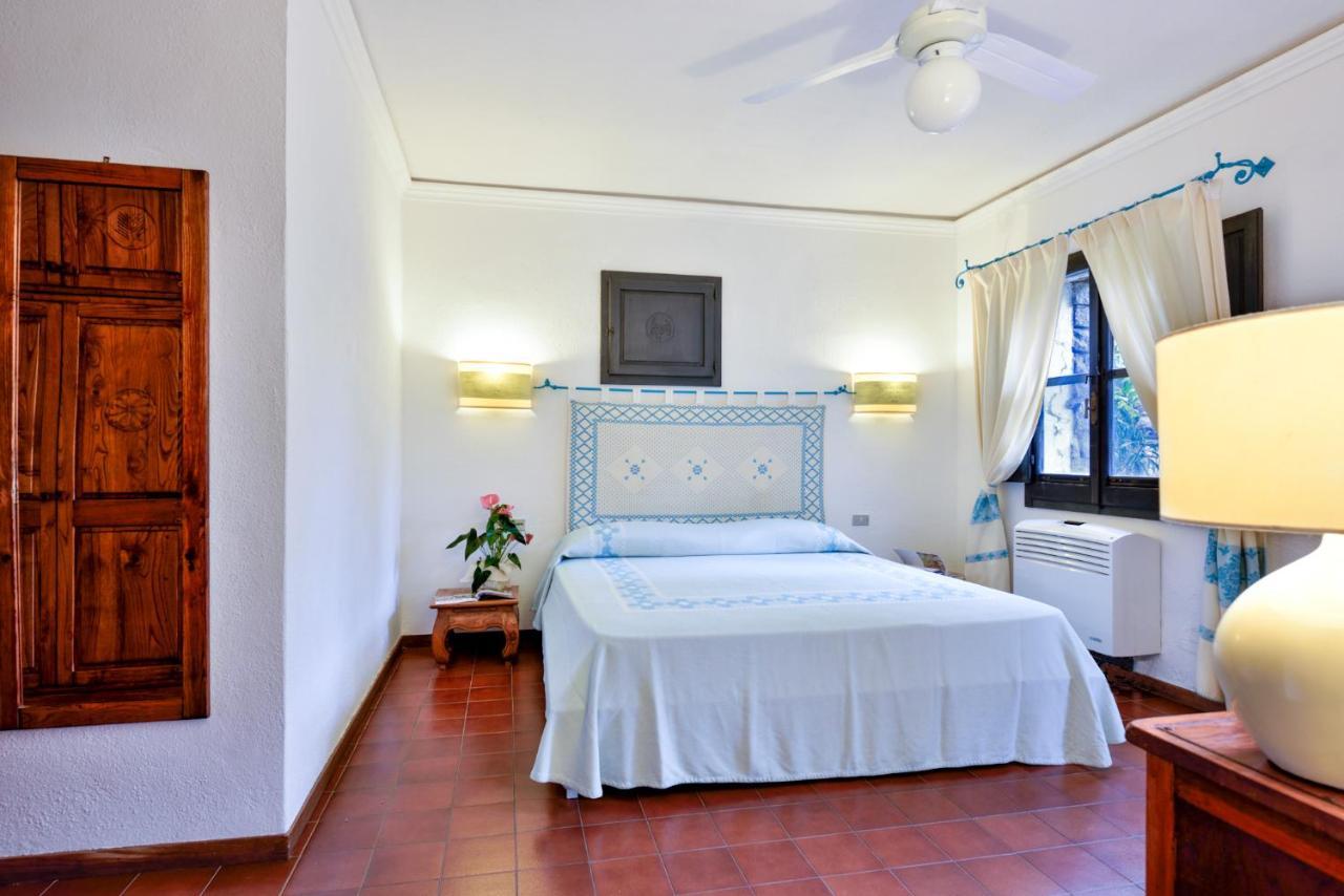 อาร์บาตักซ์ พาร์ค รีสอร์ต - บอร์โก กาลา โมเรสกา Hotel ภายนอก รูปภาพ